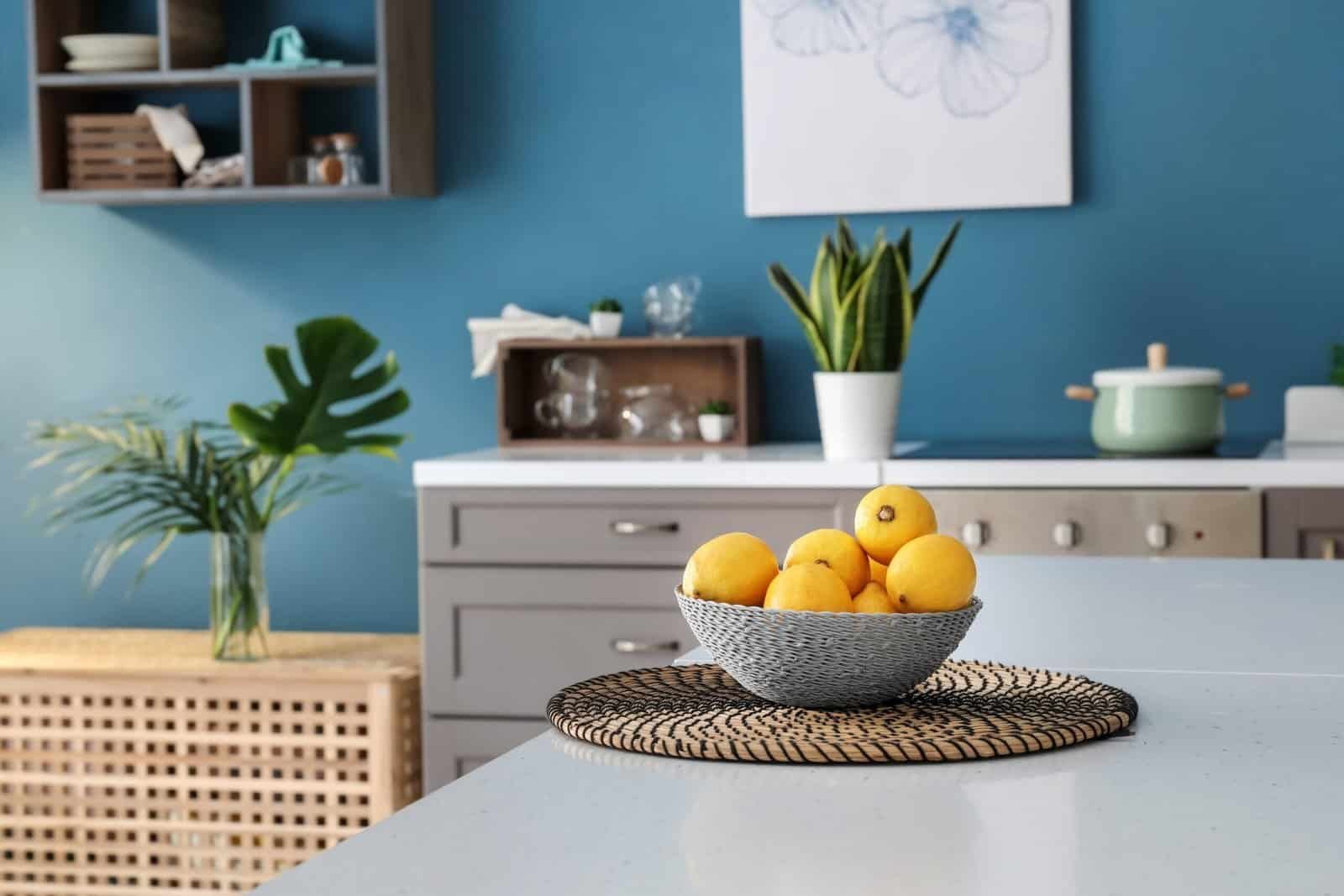 10 Kitchen Counter Decor Ideas 4 a bowl of lemonade and lemonade on a table
